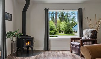 13404 Crescent Moon Dr, Bigfork, MT 59911