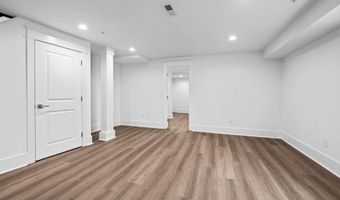 308 FOUNTAIN St, Philadelphia, PA 19128