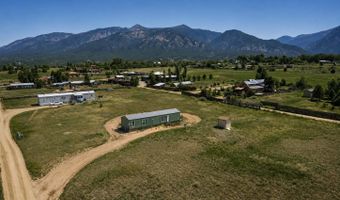 5 Calle La Paz, Arroyo Seco, NM 87514