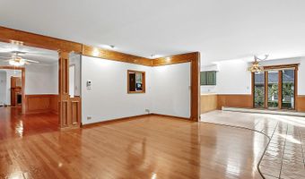 22806 W Loon Lake Blvd, Antioch, IL 60002