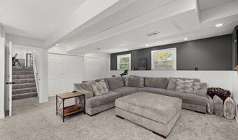 1264 Columbus Cir N, Ashland, OH 44805