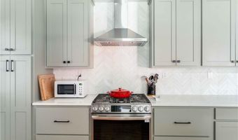 2364 Dawn Dr, Decatur, GA 30032