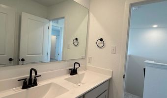 10911 Bop Ln, Adkins, TX 78101