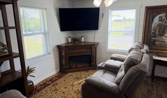 819 N MAPLE St, Adamsville, TN 38310