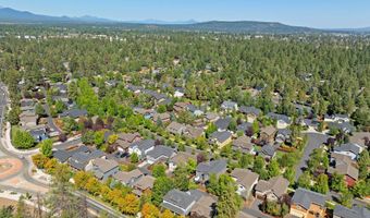 20421 Aberdeen Dr, Bend, OR 97702