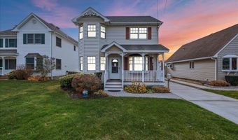 16 Gibbs Rd, Amity Harbor, NY 11701