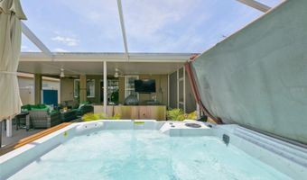 7318 GUILFORD PINE Ln, Apollo Beach, FL 33572