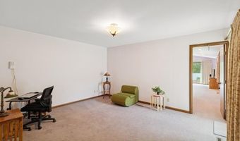 2110 Ashmore Dr, Ames, IA 50014