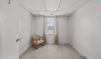 85 School Ground Rd, Branford, CT 06405