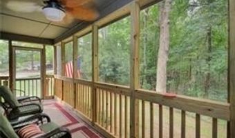 585 Lee Dr, Acworth, GA 30102