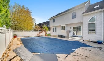 928 Seaman Ave, Beachwood, NJ 08722