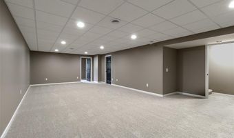 2413 Rosswood Ln, Arnold, MO 63010