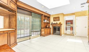 83 The Dell, Albertson, NY 11507