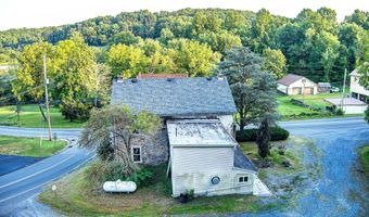 2165 STATE St, Alburtis, PA 18011