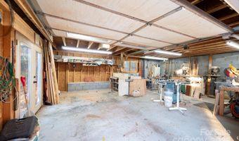 105 Avondale Heights Rd, Asheville, NC 28803