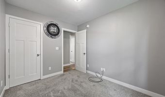302 N Pratt St, Anamosa, IA 52220