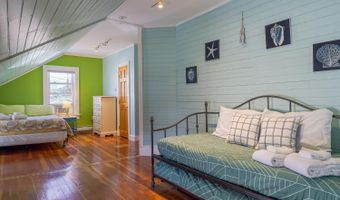 3 Wayman Ln, Bar Harbor, ME 04609