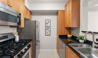 851 N GLEBE Rd 1309, Arlington, VA 22203
