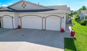 1959 Mesquite Loop, Bismarck, ND 58503