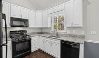 225 Hawkins Farm Cir, Ball Ground, GA 30107