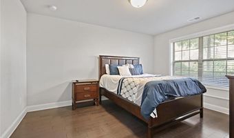 1097 Township Sq, Alpharetta, GA 30022