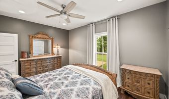 8275 Medlin Rd, Baxter, TN 38544