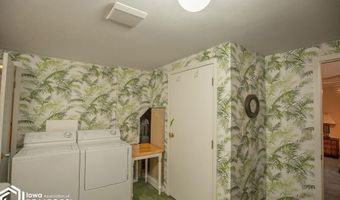 1302 E Linden St, Algona, IA 50511