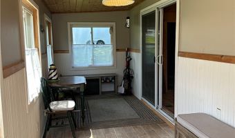 35 Bolton Ave, Alexandria Bay, NY 13607