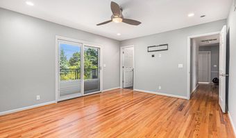 2222 Delaware Dr, Ann Arbor, MI 48103
