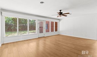 402 E Poplar St, Atmore, AL 36502