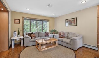 7 Sheba Dr, Alloway, NJ 07461