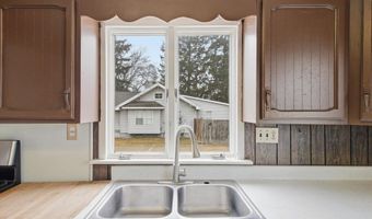 430 Bridge Ave, Alma, MI 48801