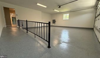 104 LAKE FRONT Dr, Dover, DE 19904