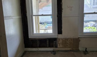 33 Oak St, Brattleboro, VT 05301