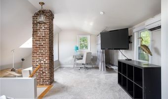 110 Rocky Hollow Rd, East Greenwich, RI 02818