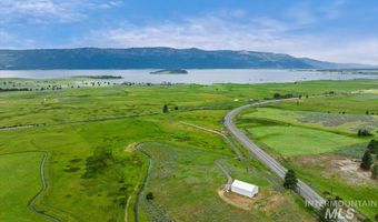 11 Stonebraker Ln, Cascade, ID 83611