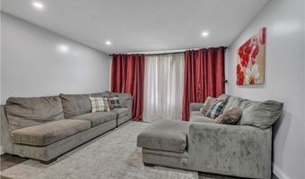 8 Gale Ct, North Providence, RI 02904