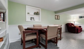 28 Lincoln Dr, Acton, MA 01720
