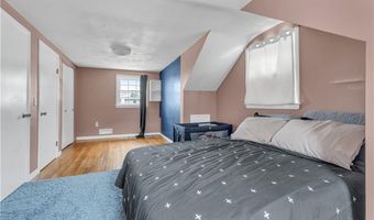 35 Pleasant View Dr, North Providence, RI 02904