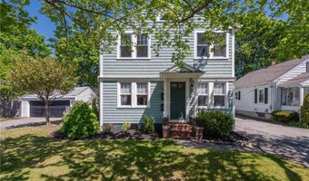 467 Maple Avenue Ave, Barrington, RI 02806