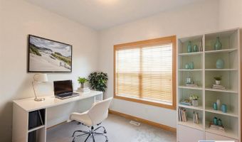 2227 4th Ave SE, Altoona, IA 50009