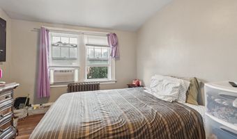 30 Dover St, Bridgeport, CT 06610