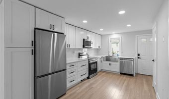 41 Dale Ave D, Johnston, RI 02919