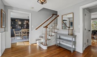 18 Hawk Dr, Bedford, NH 03110