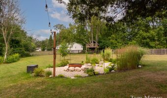 8471 45th St SE, Ada, MI 49301