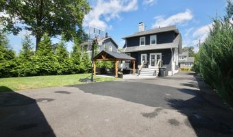 26 Oneil St, Bergenfield, NJ 07621