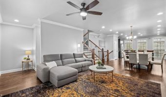 1044 Township Sq, Alpharetta, GA 30022