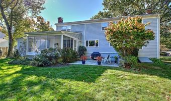 20 Wildflower Rd, Barrington, RI 02806