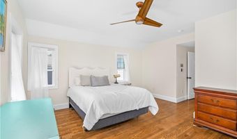 24 Huntington Dr, East Providence, RI 02916