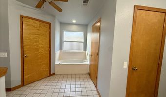 510 College Pl, Bentonville, AR 72712